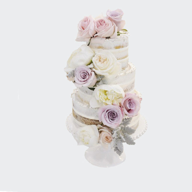 Свадебный торт с цветам 2046